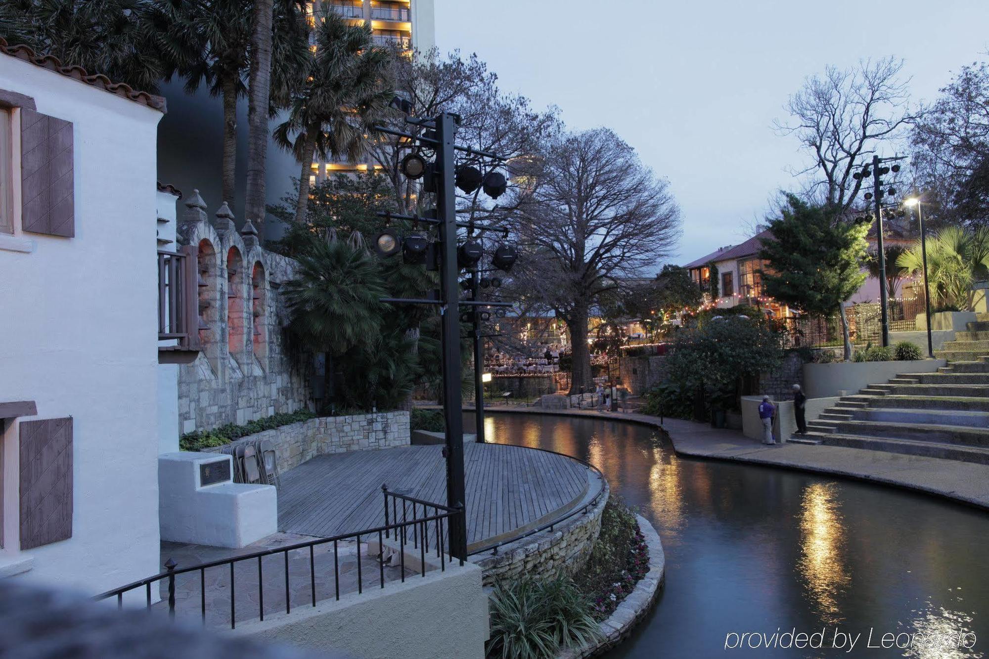 Comfort Suites Alamo-River Walk San Antonio Esterno foto